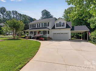7074 Ridgeway Rd, Stanley, NC 28164