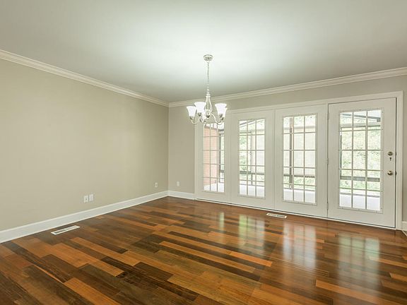 4th image of 1114 Fairground Ct