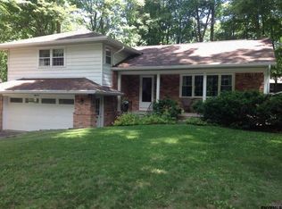 51 Fredericks Rd, Glenville, NY 12302