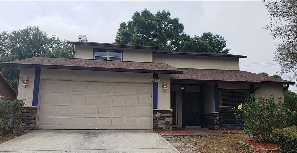 1st image of 1307 Corner Oaks Dr