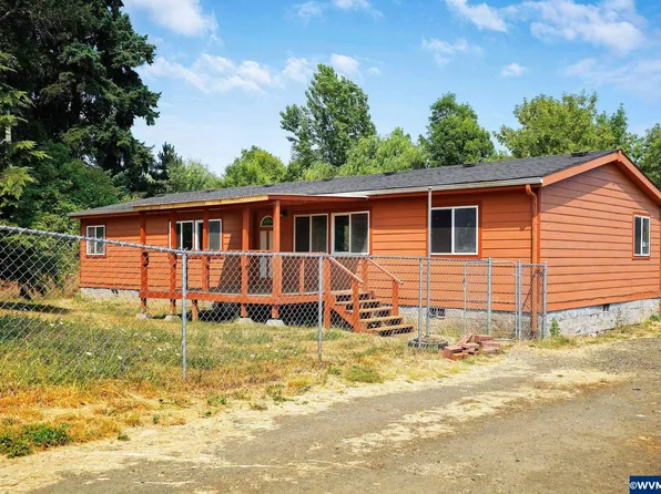 166 Ellis St, Falls City, OR 97344