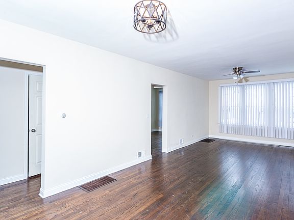 5th image of 8056 S Woodlawn Ave #1