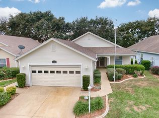 25013 Cranes Roost Cir, Leesburg, FL 34748