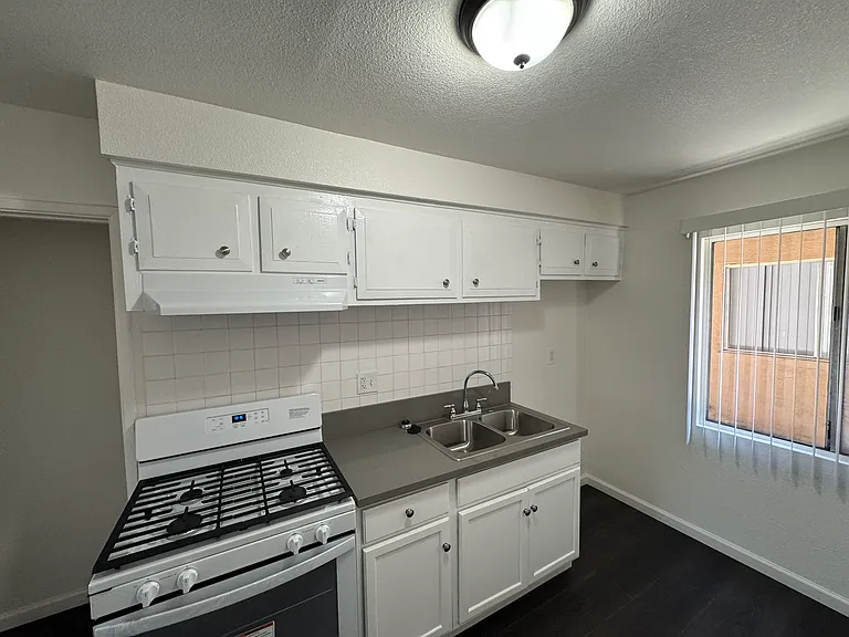 1468 S Palomares St #8 — Photo 11