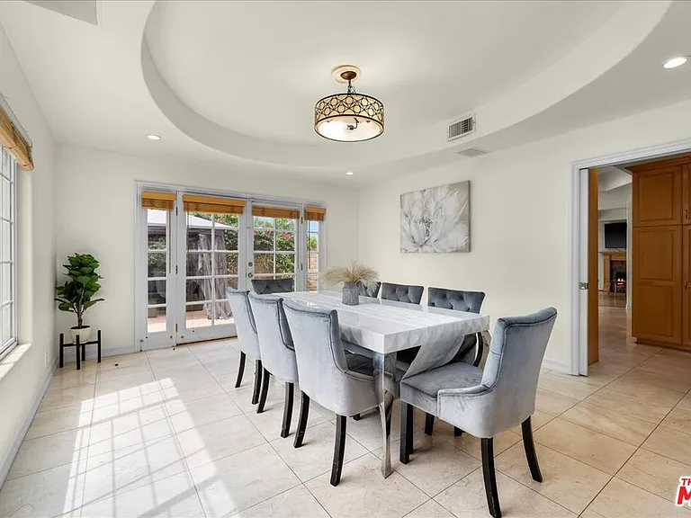 5029 Lemona Ave — Photo 12