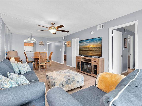 4th image of 175 116th Ave APT 302