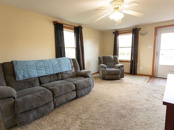 2nd image of 227 Sullivan Ave