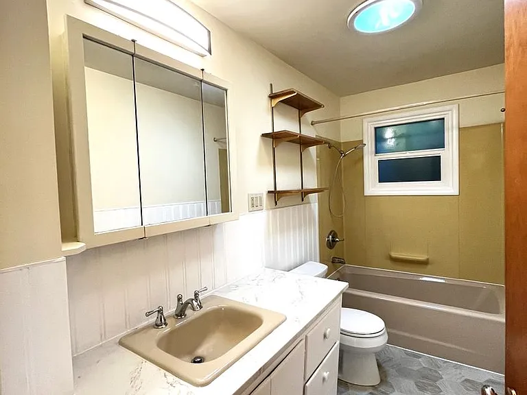 2310 Walnut St — Photo 13