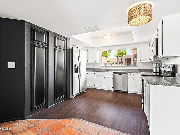 2nd image of 10405 N DEMARET Drive