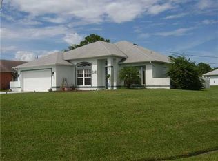 689 SE Streamlet Ave, Port Saint Lucie, FL 34983