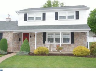 1832 Colony Dr, Wyomissing, PA 19610