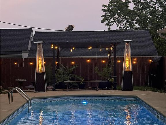5th image of 1432 Greenview Dr