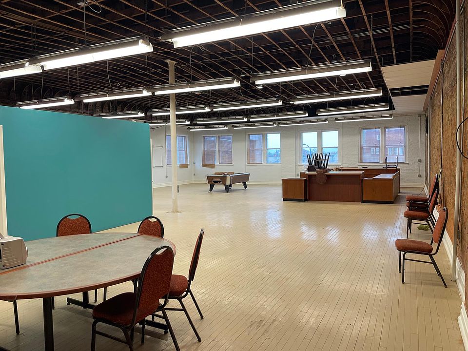 All furniture and recreational facilities can stay in the unit if desired.
