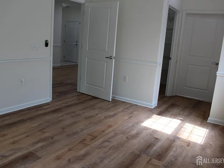 611 Doral Ct — Photo 26