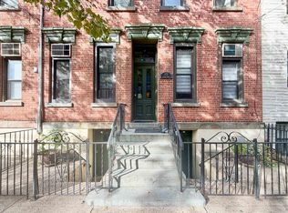 372 2nd St APT 4L, Jersey City, NJ 07302