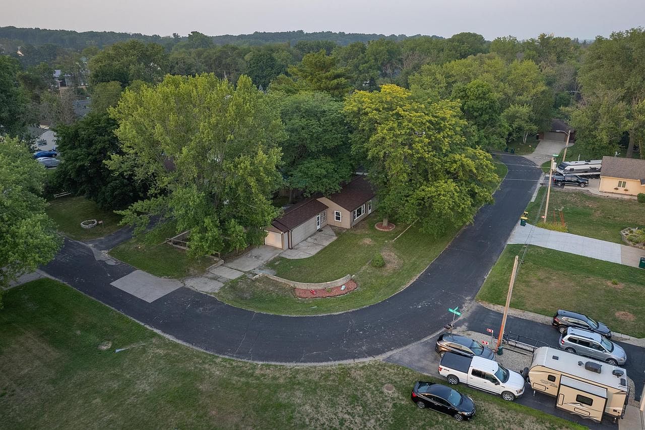 10950 North Gladys Drive, Edgerton, WI 53534 Zillow