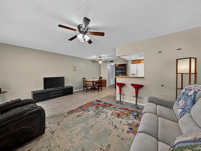 125 Newport Ct #I — Photo 9