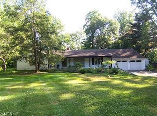 12022 Glen Valley Rd, Brecksville, OH 44141