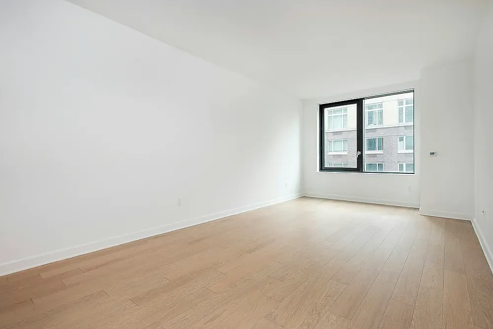 21 West End Avenue — Photo 2