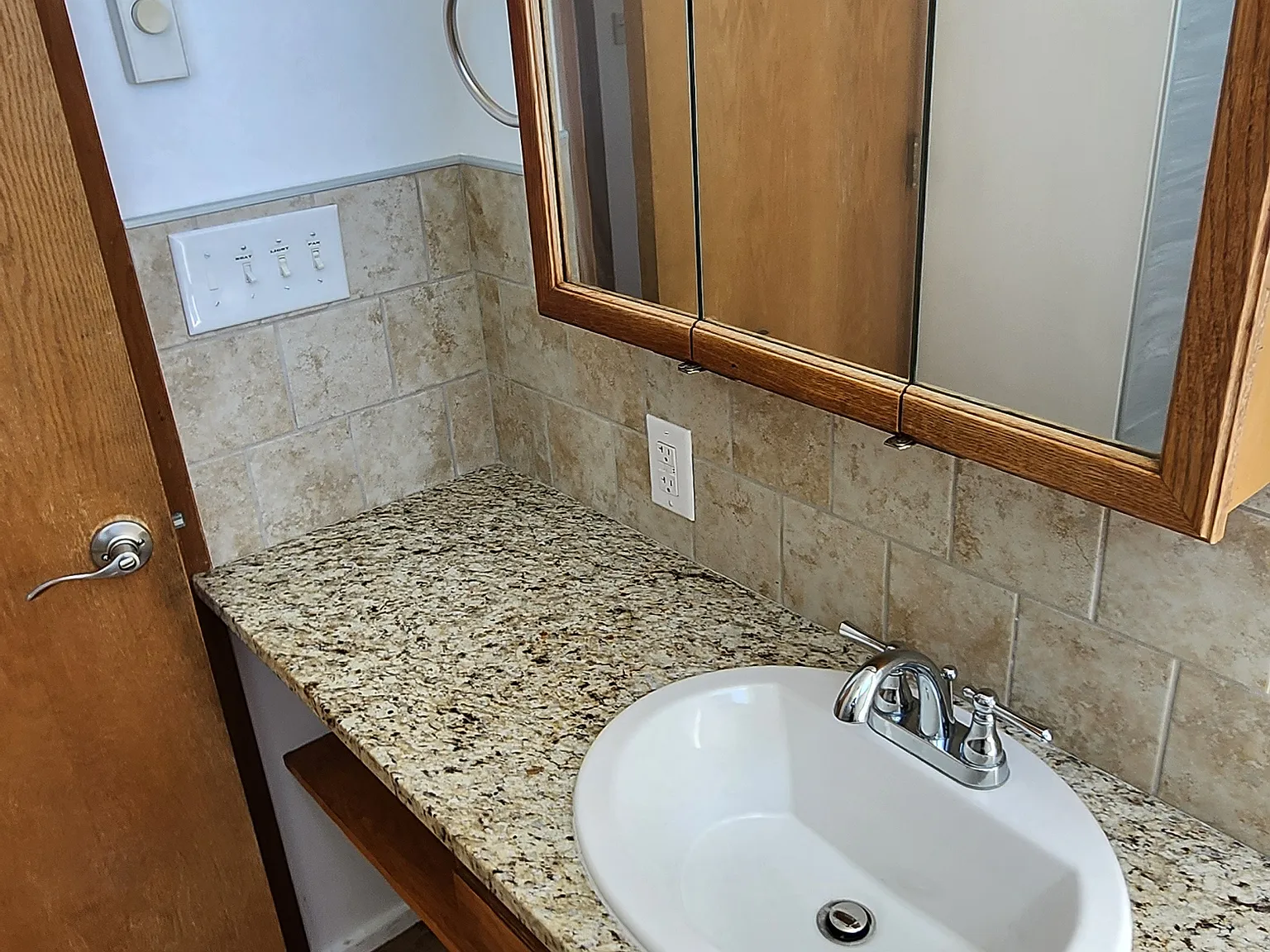 2 bed, 800 sqft, $2,400 — Photo 4