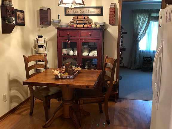 5th image of 2065 Lucille Dr NE