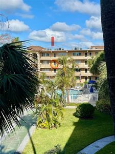 2525 W Bay Dr APT B32, Belleair Bluffs, FL, 33770