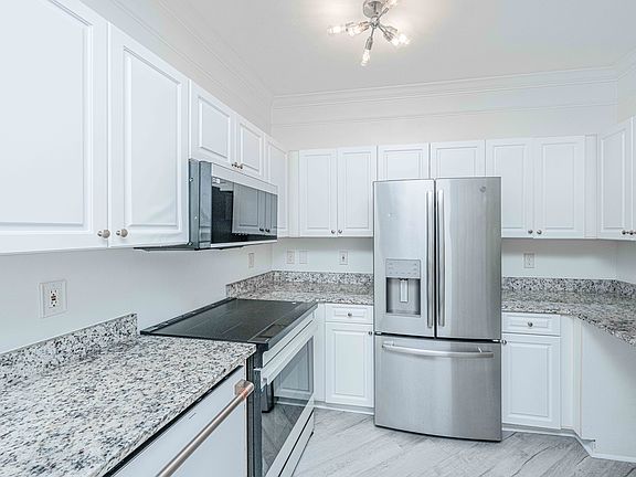 3rd image of 1216 Telfair Way #1216