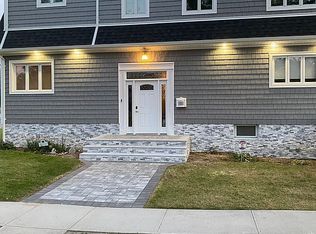 15804 80th St, Howard Beach, NY 11414