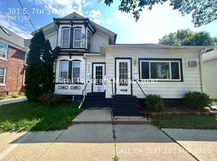 301 S 7th St APT 1, Watertown, WI 53094