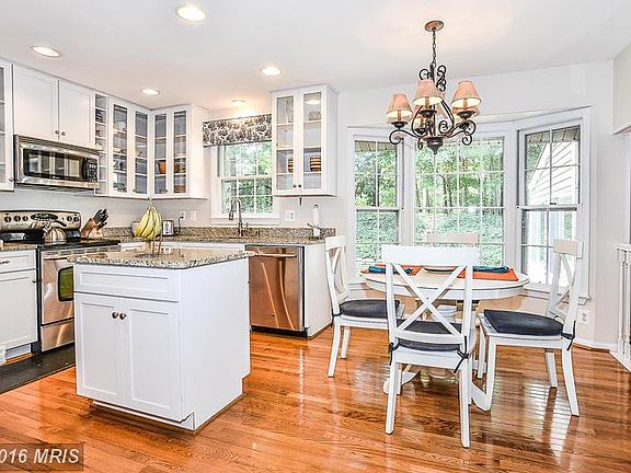 5th image of 6006 Burnside Landing Dr