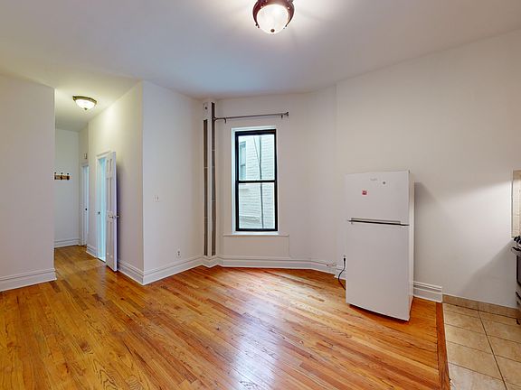 5th image of 1443 York Ave #5N