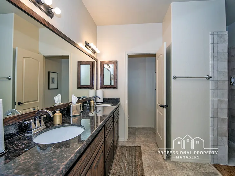 4551 S Agave Ave — Photo 12