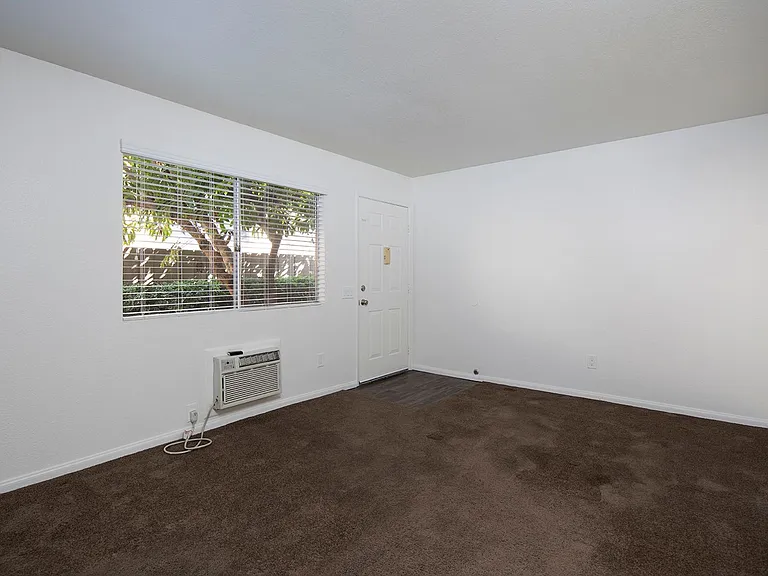 3639 South Bonita Street — Photo 10