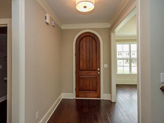 4th image of 6311 Southbroom Dr