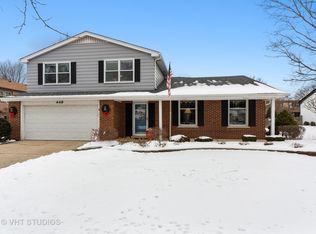 449 Ticonderoga Ln, Naperville, IL 60563