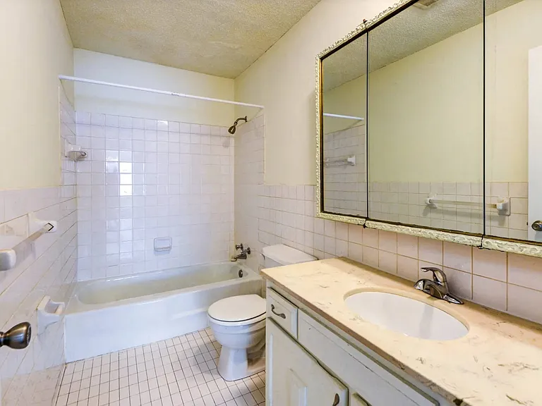 Victoria Flats Roseville — Photo 41
