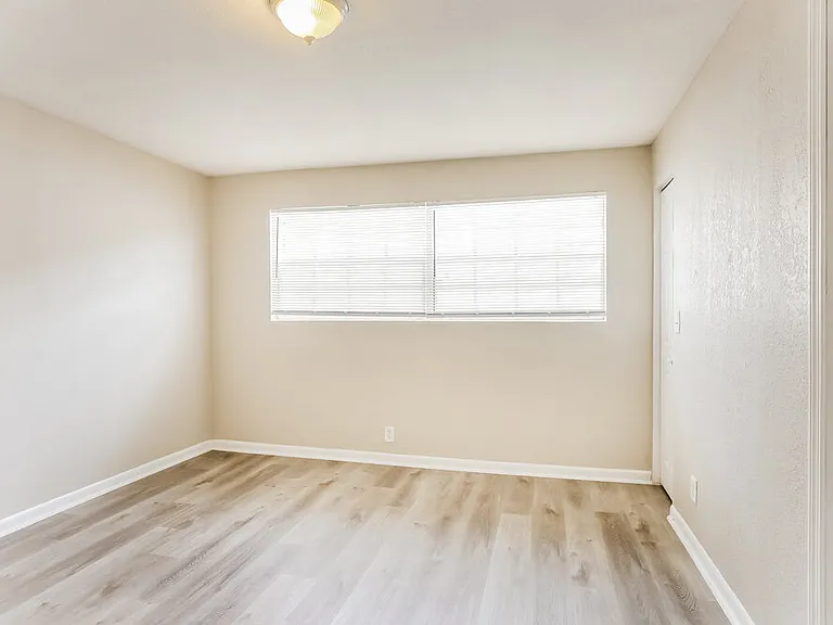 1564 NW 3rd Way — Photo 8
