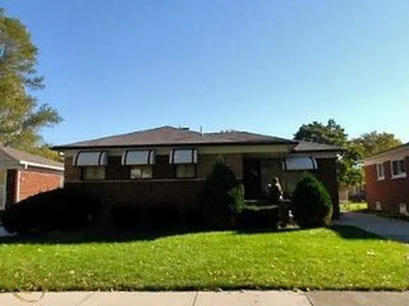 23140 Cloverlawn Ave, Oak Park, MI 48237