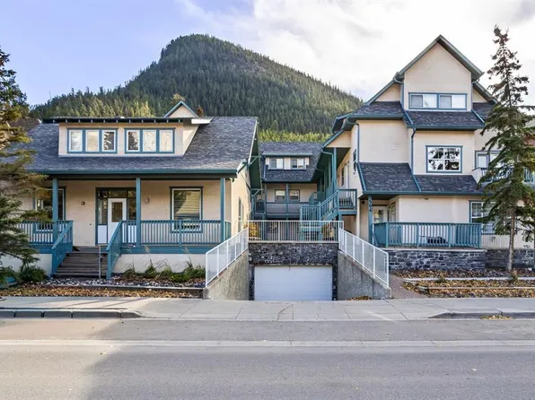 504 N Banff Ave W #9, Banff, AB T1L 1H1
