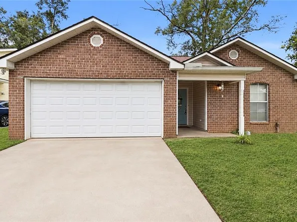 1004 Varnado St, Hammond, LA 70403