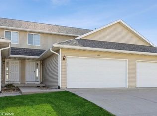 6227 Muirfield Dr SW, Cedar Rapids, IA 52404