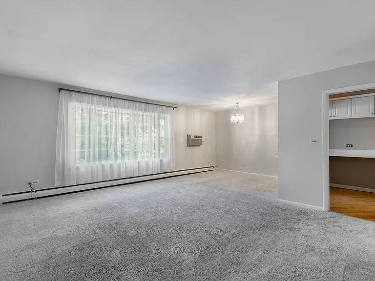 510 W Eastman St #2F — Photo 9