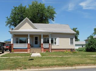 649 E Twyman St, Bushnell, IL 61422