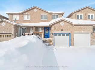 28 Raymond Cres, Barrie, ON L4N 0V4