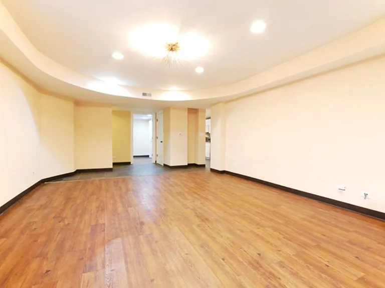 1352 N La Salle St #GDN — Photo 8