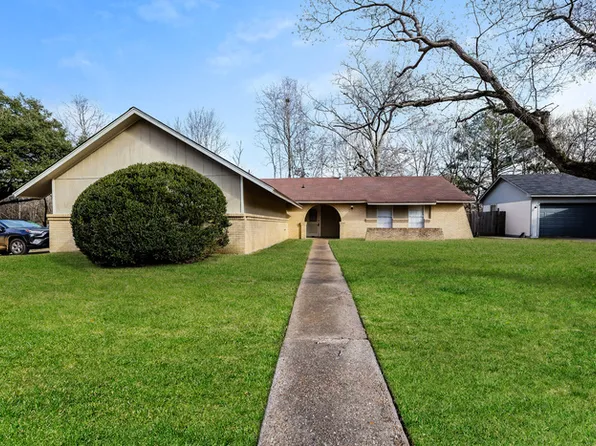 1626 Edgewood Pl, Clinton, MS 39056