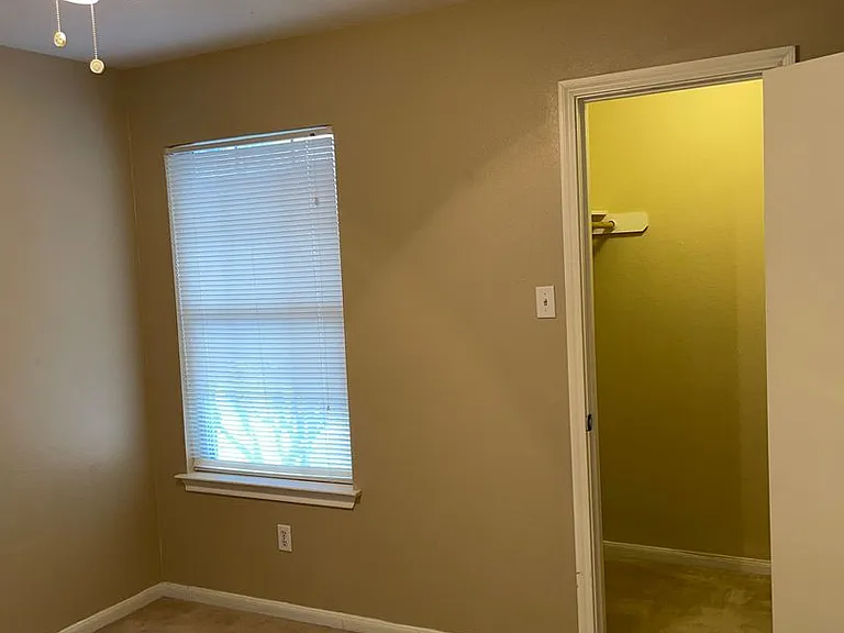 2400 Riddle Rd #B — Photo 24