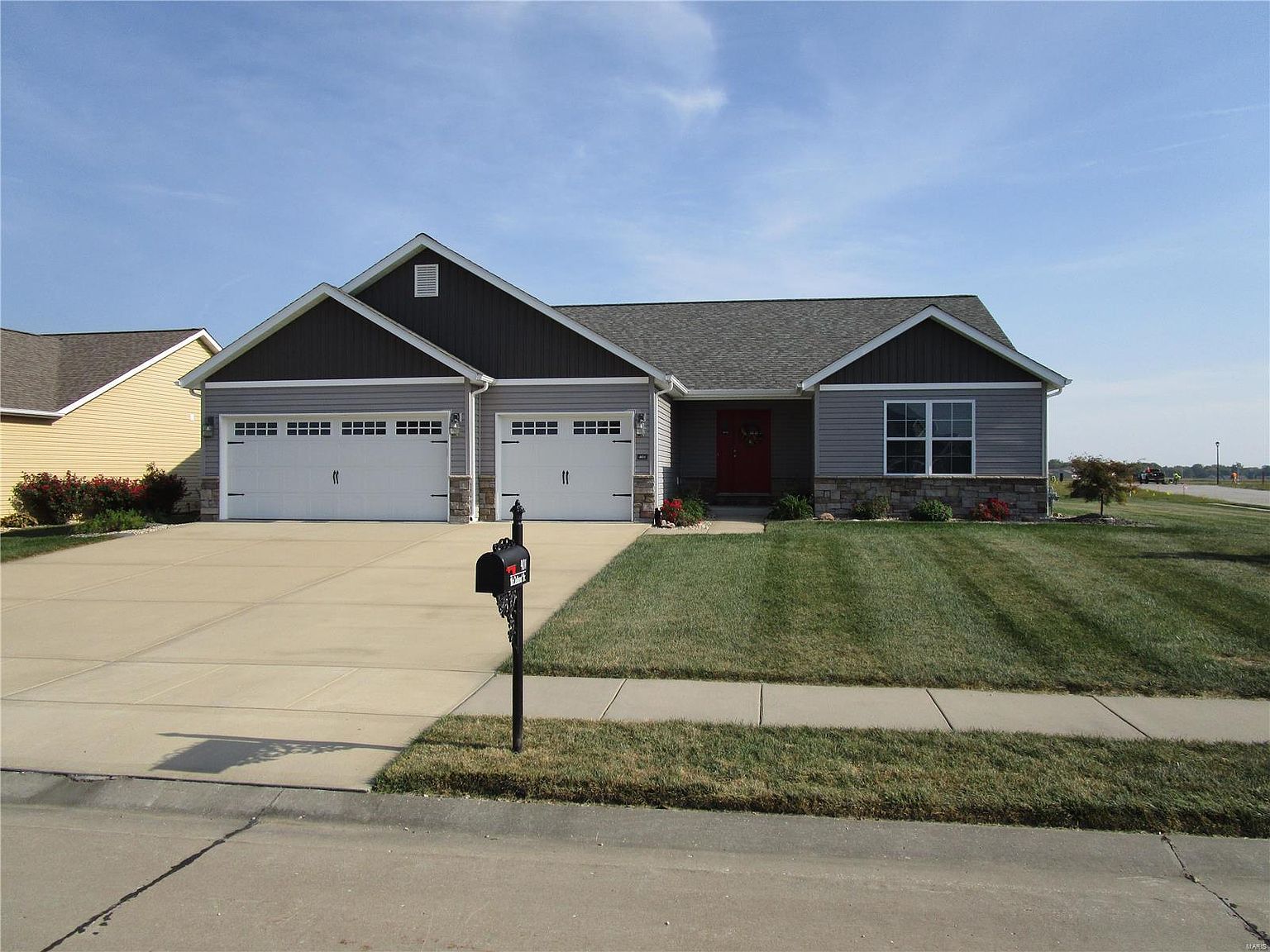 401 McClelland Dr, Troy, IL 62294 | MLS #23056586 | Zillow