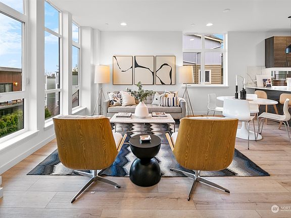 3rd image of 1013 A 6th Avenue N