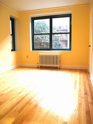 Sold by Manhattan Spaces | media 16